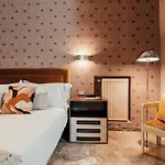 Celeste Suite Reginella